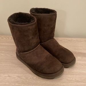 Brown Ugg boots size 8